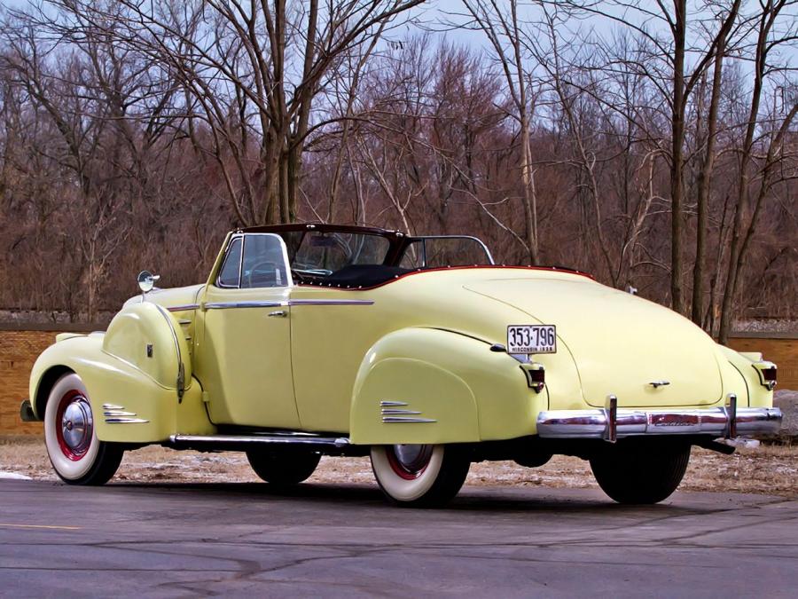  Cadillac V16 Convertible Coupe by Fleetwood 1938 года  (фото 9 из 42)